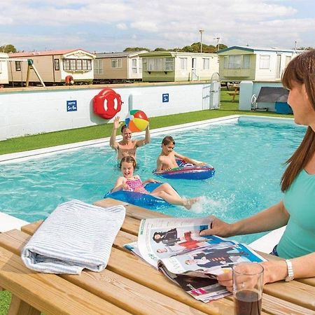 White Tower Holiday Park Llandwrog Экстерьер фото