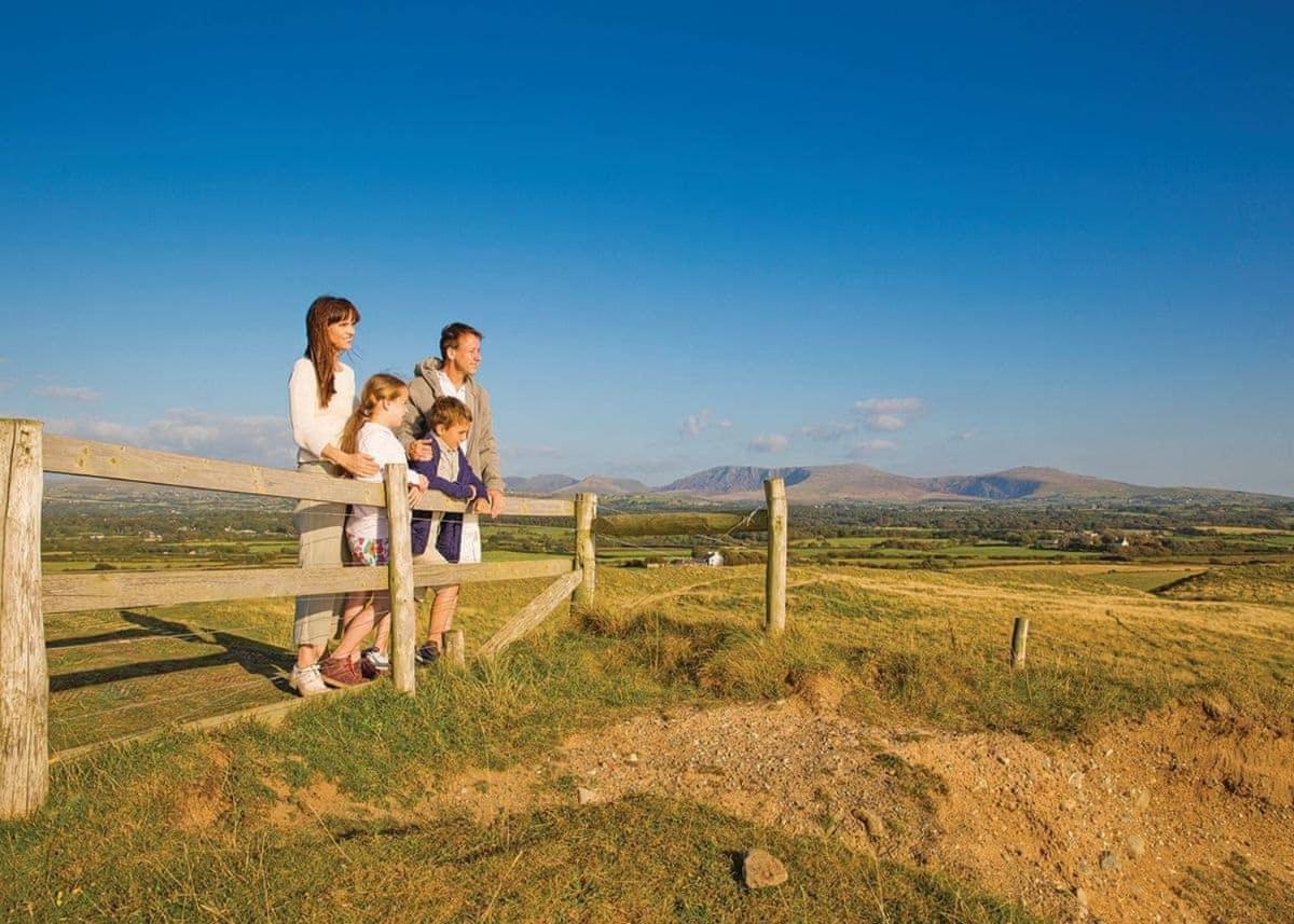 White Tower Holiday Park Llandwrog Экстерьер фото